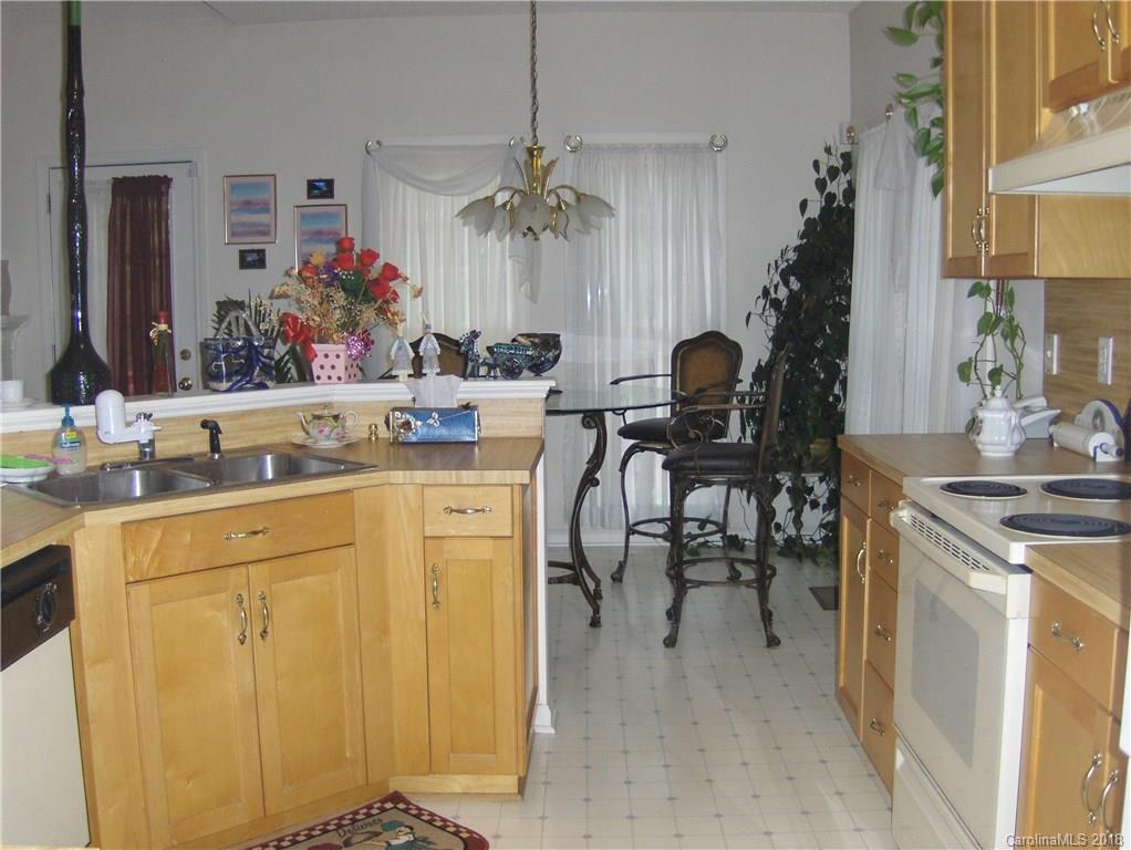 10732 Ridge Acres Road Charlotte, NC 28214 - Photo 7 of 24 Gallery Image 7