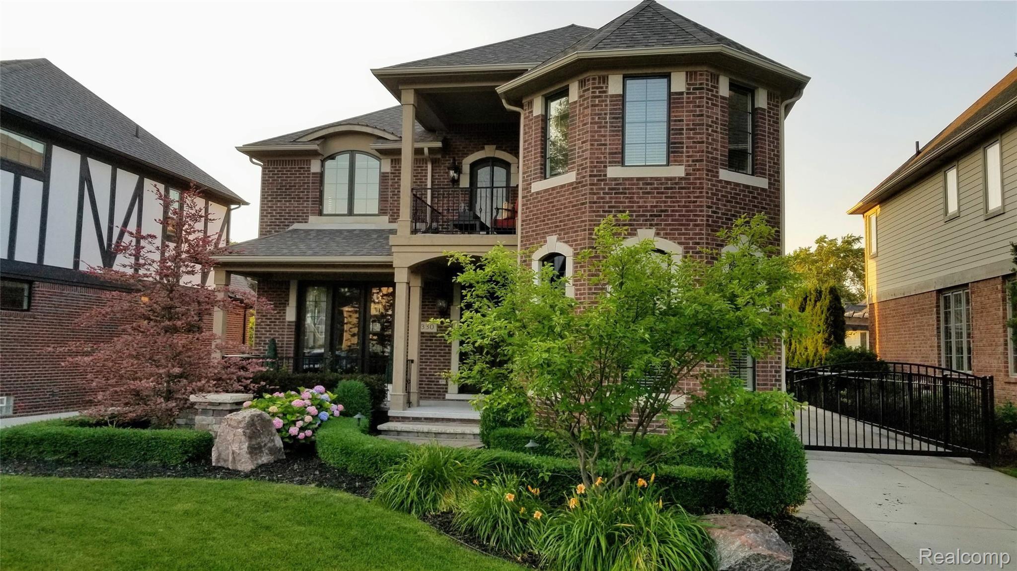 330 Woodward Avenue Rochester, MI 48307 - Photo 2 of 39 20190710_202509.jpeg