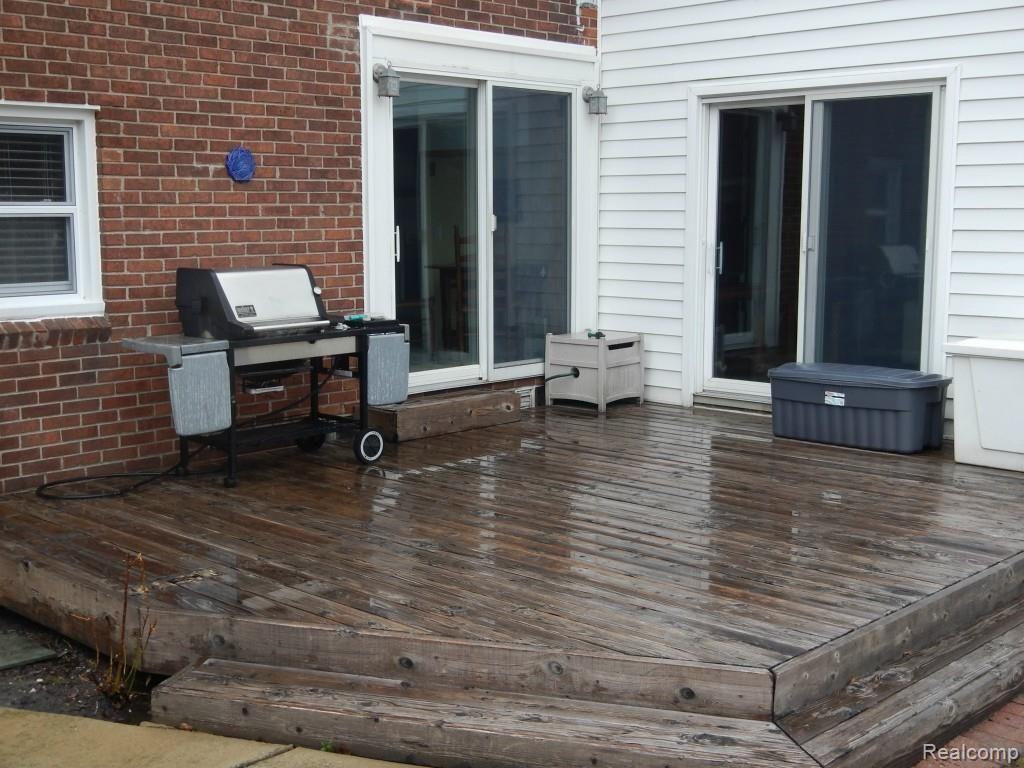 1383 Whittier Road Grosse Pointe, MI 48230 - Photo 17 of 18 DSCN0076.jpg
