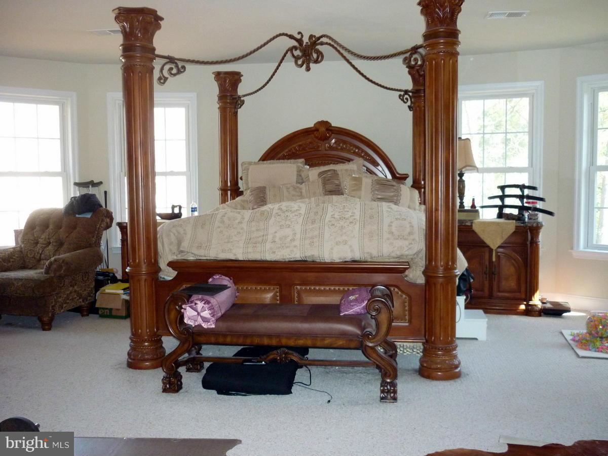 8609 Tuttle Road Springfield, VA 22152 - Photo 14 of 22 Bedroom
