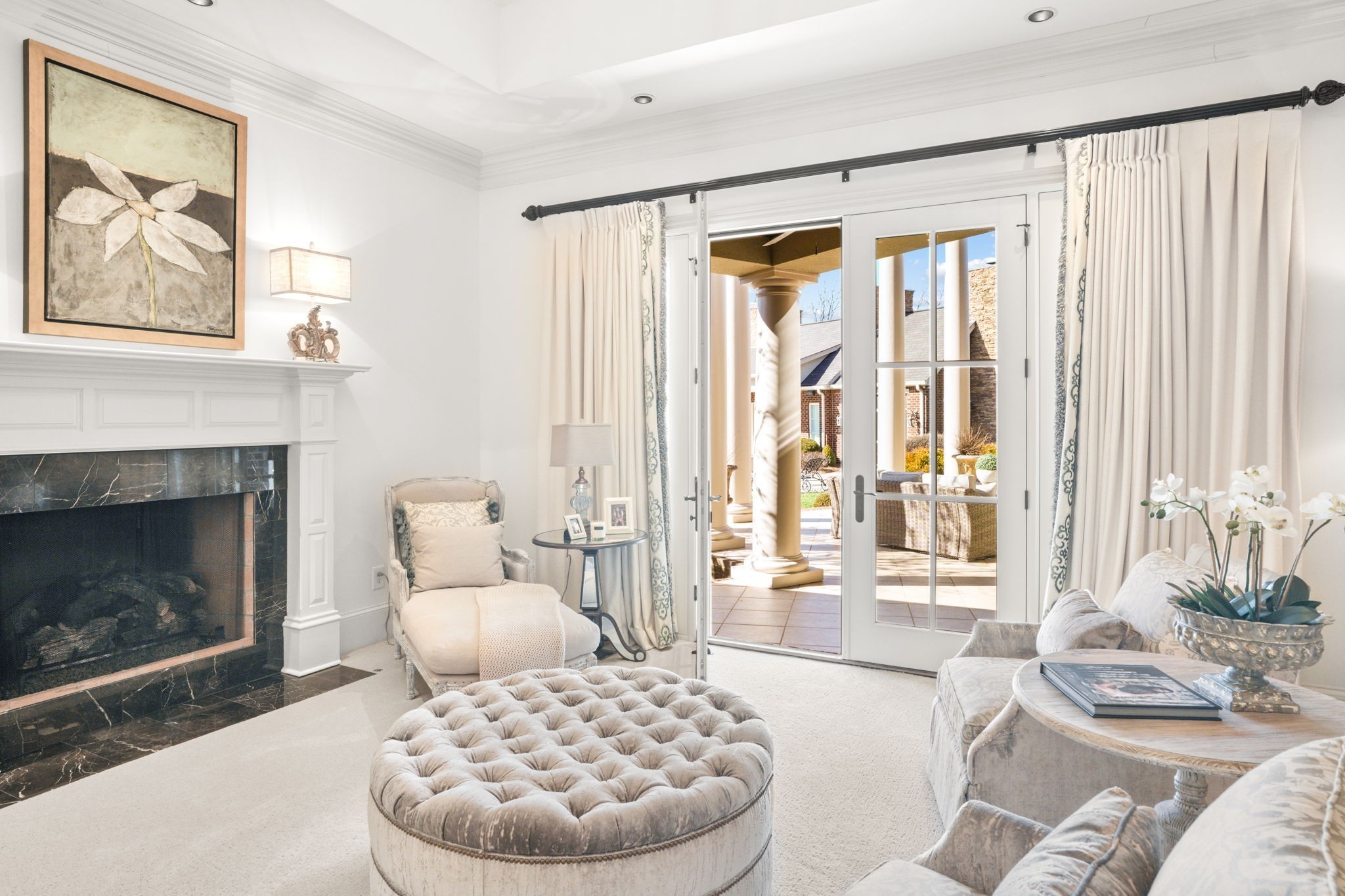 510 Davis Road Lebanon, TN 37087 - Photo 27 of 70 a living room with furniture and a large window