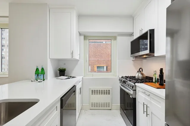 $6,000 | 45 West 67th Street, Unit 7G | Upper West Side