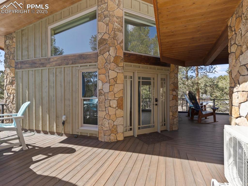 10530 Hungate Road Colorado Springs, CO 80908 - Photo 28 of 42 a view of livingroom with patio