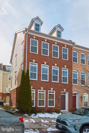 $3,900 | 3061 Waterloo Lane, Fairfax, VA 22031