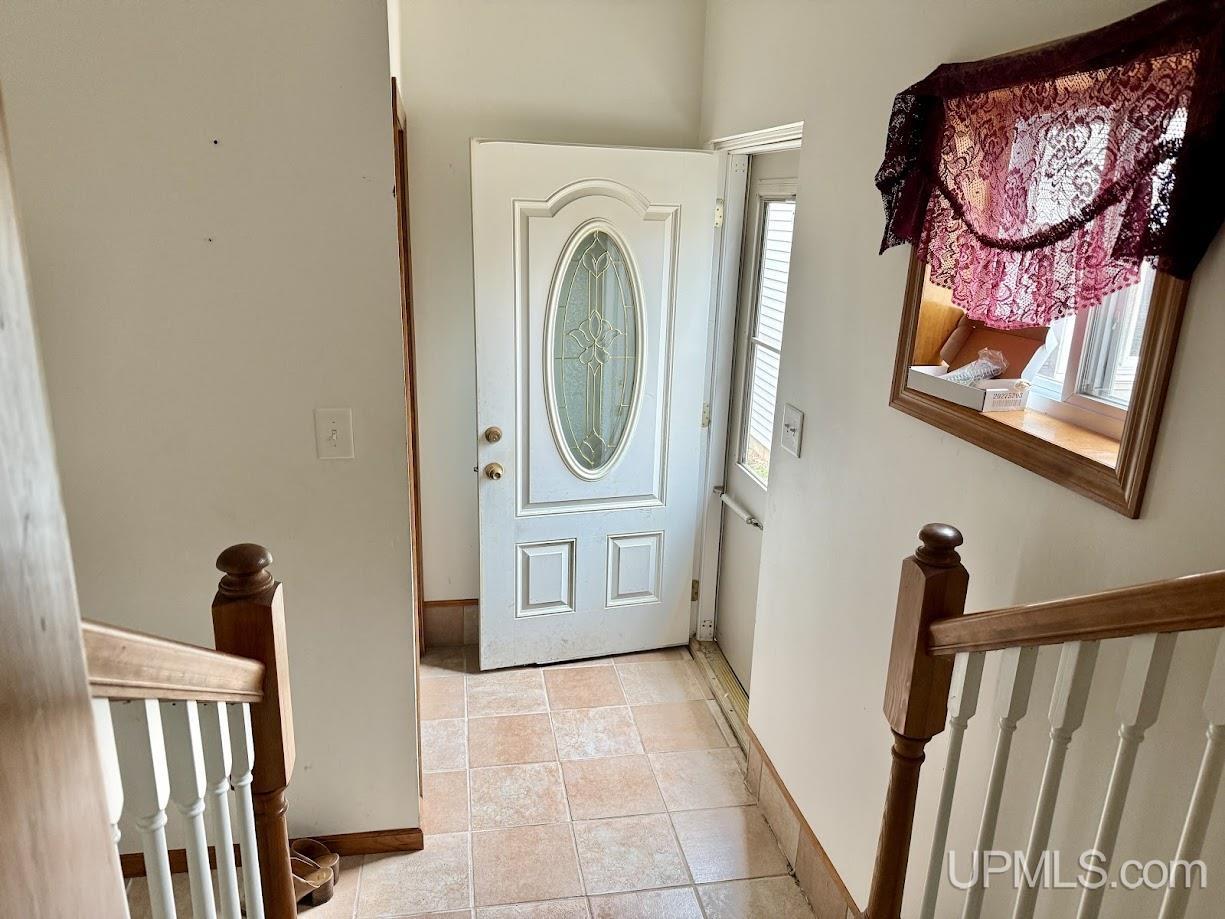 3873 14.5 Road Escanaba, MI 49829 - Photo 10 of 41