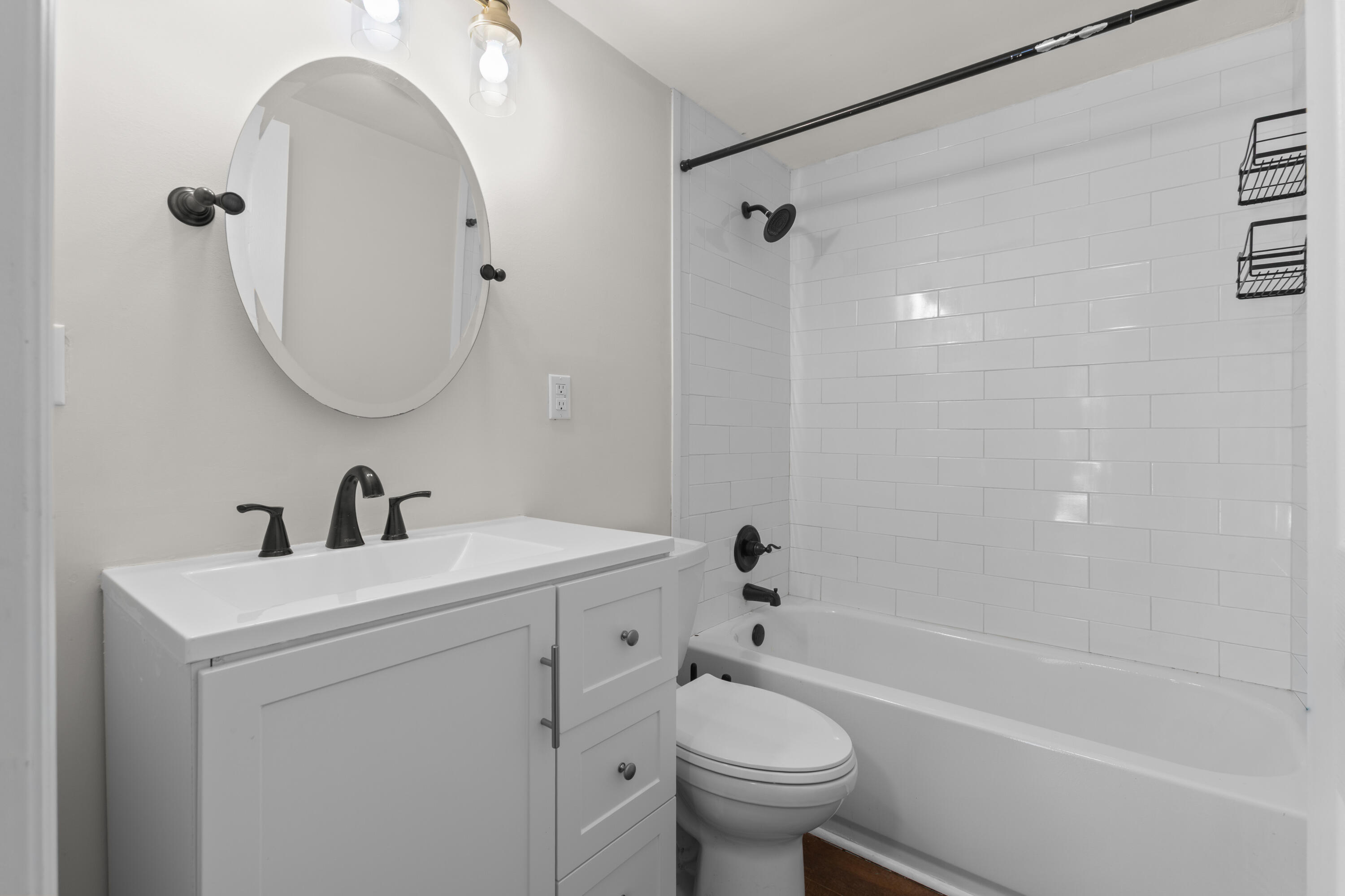 102 Bonneau Street Bonneau, SC 29431 - Photo 12 of 15 102Bonneau.NicoleBurbagePhoto-15