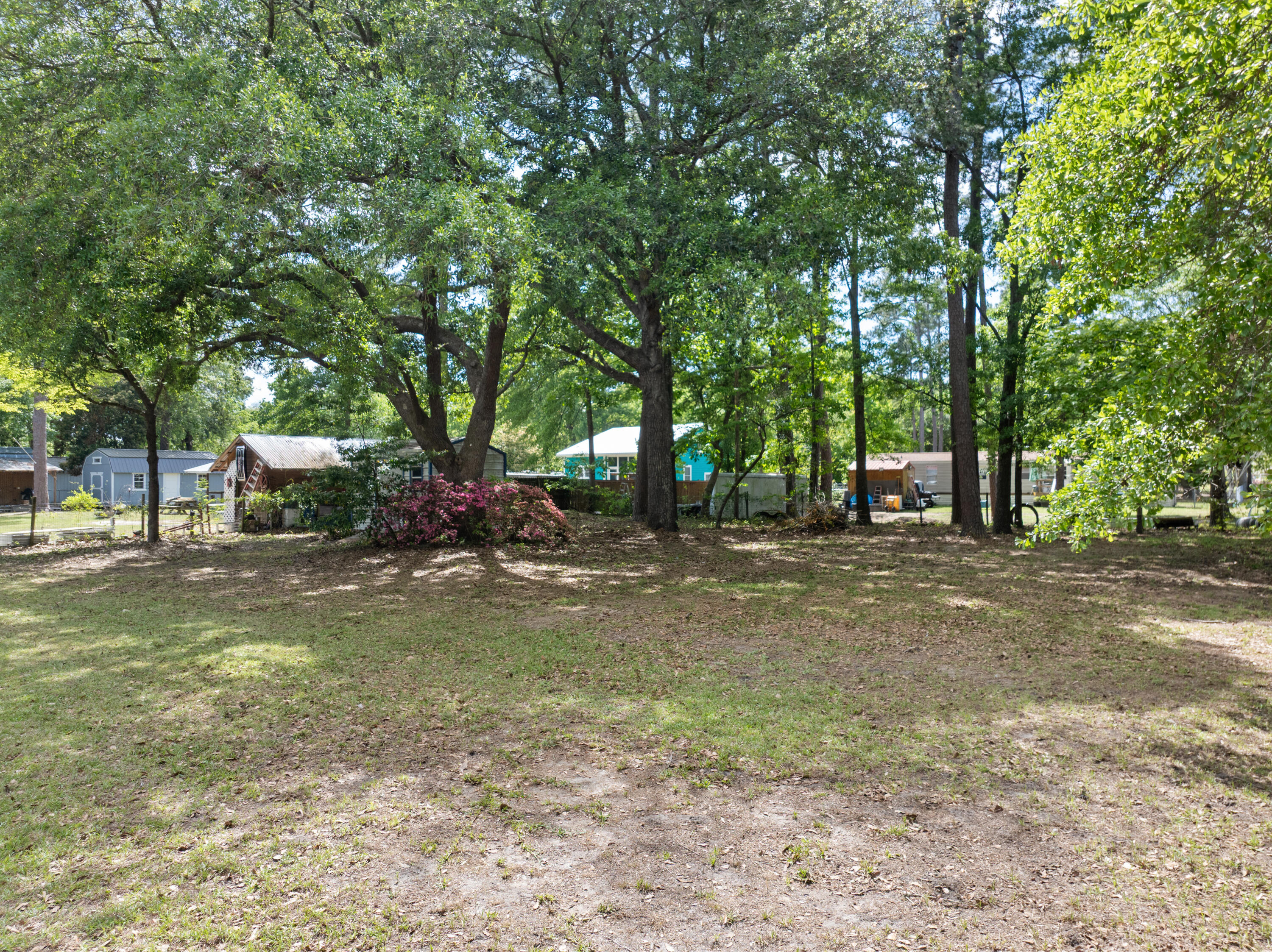 102 Bonneau Street Bonneau, SC 29431 - Photo 13 of 15 102Bonneau.NicoleBurbagePhoto-23