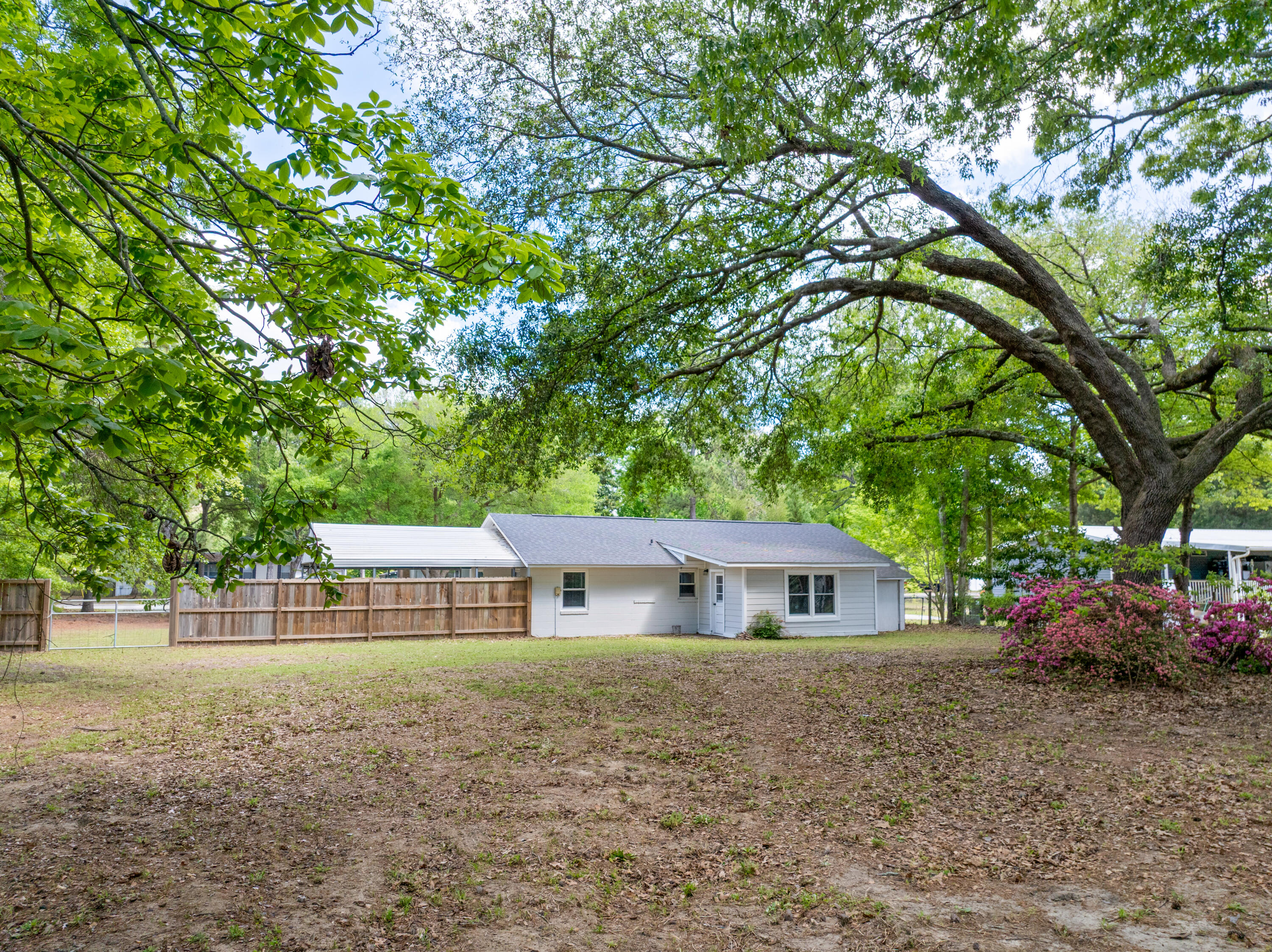 102 Bonneau Street Bonneau, SC 29431 - Photo 14 of 15 102Bonneau.NicoleBurbagePhoto-24