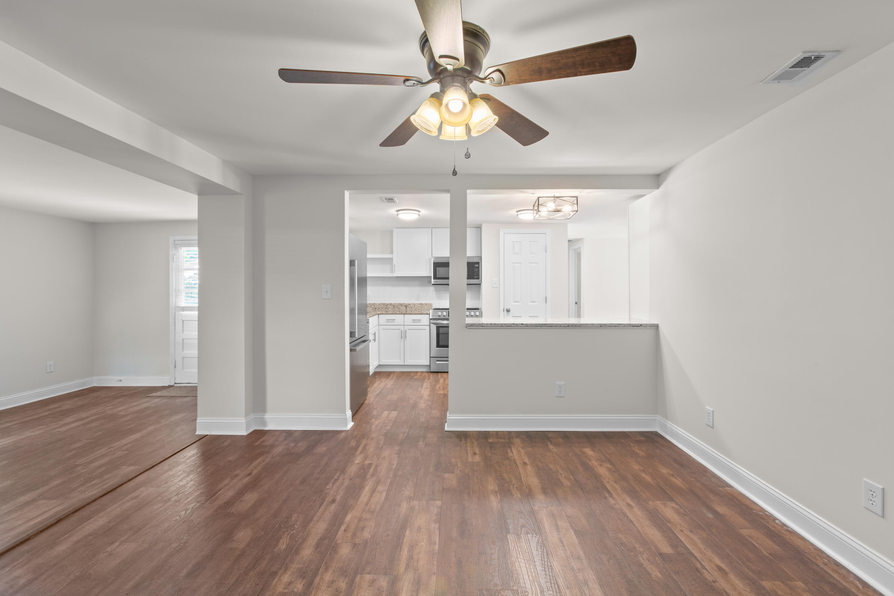 102 Bonneau Street Bonneau, SC 29431 - Photo 7 of 15 102Bonneau.NicoleBurbagePhoto-7