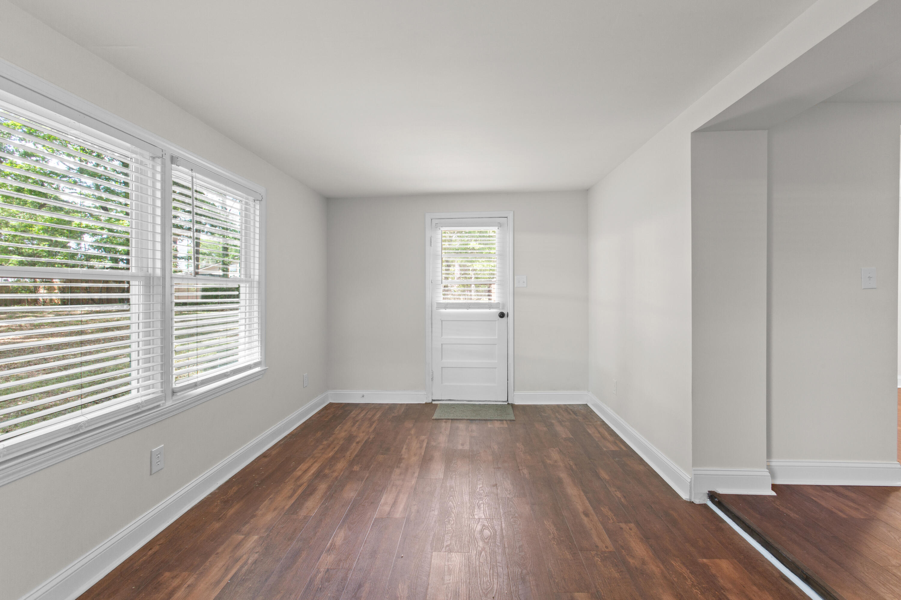 102 Bonneau Street Bonneau, SC 29431 - Photo 8 of 15 102Bonneau.NicoleBurbagePhoto-8