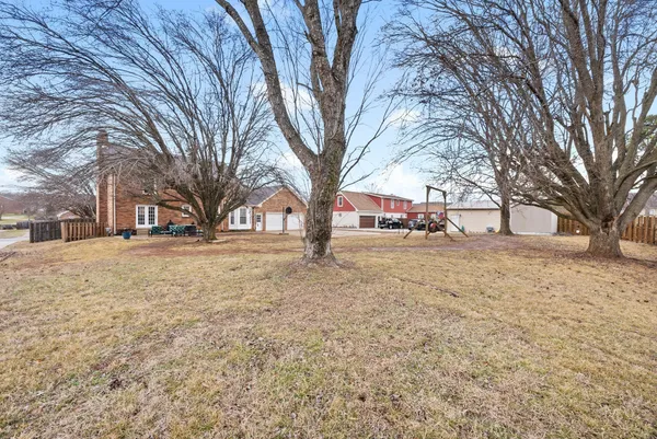 $2,500 | 523 West Point Drive, Clarksville, TN 37043