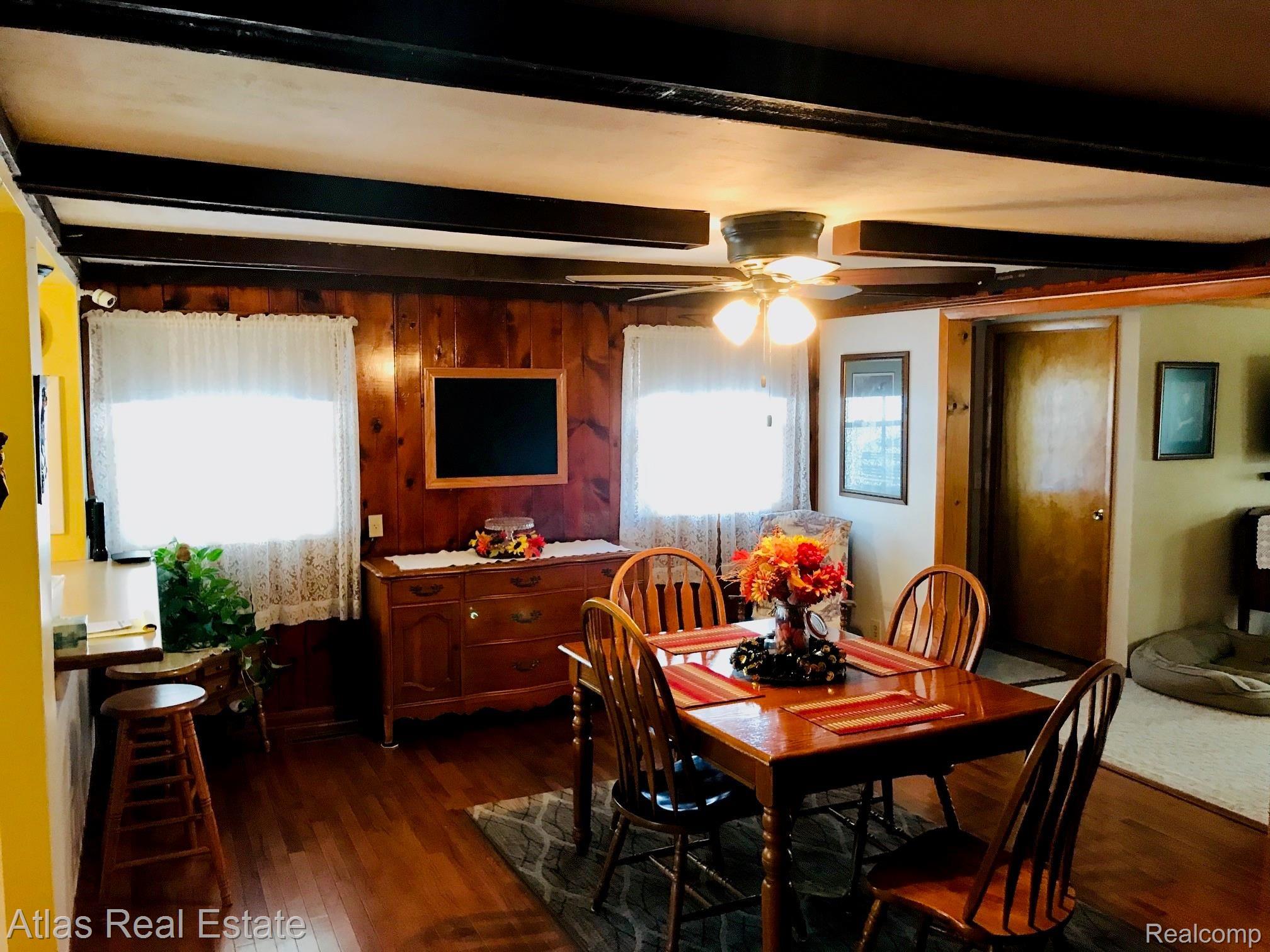 12091 Davison Road Davison, MI 48423 - Photo 9 of 28 Dining3.jpg