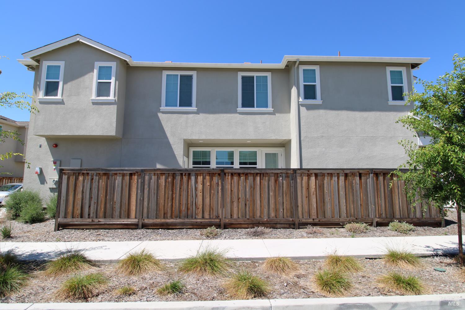 2716 Amora Circle Santa Rosa, CA 95407 - Photo 3 of 46