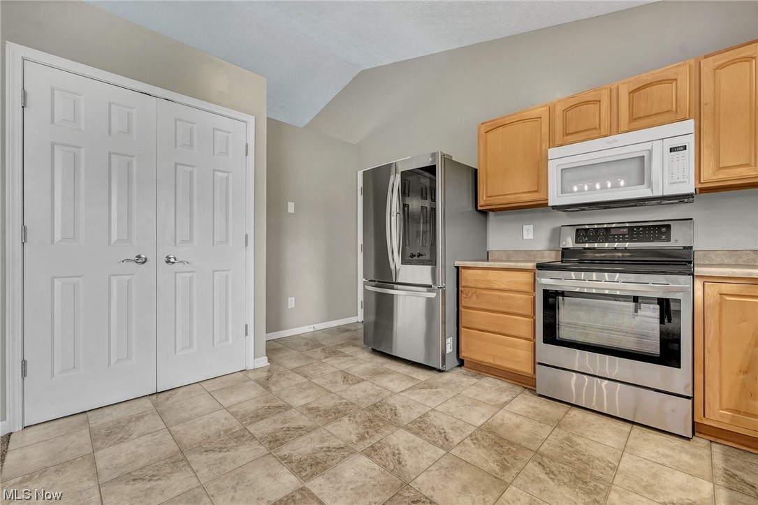 445 Morgan Road Zanesville, OH 43701 - Photo 11 of 29 Gallery Image 11