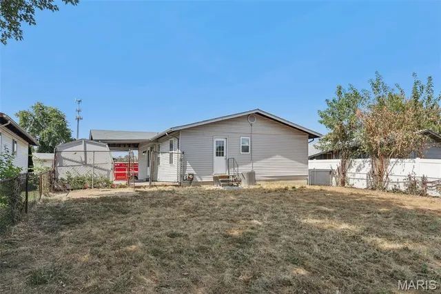 $179,900 | 3660 Woodman Drive, Florissant, MO 63031