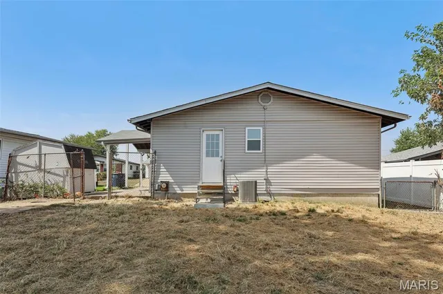 $179,900 | 3660 Woodman Drive, Florissant, MO 63031