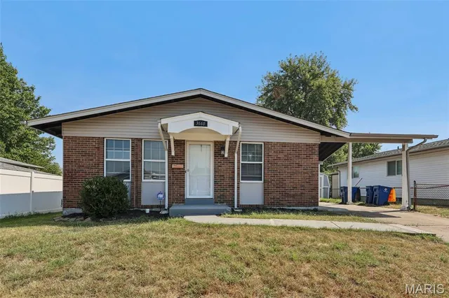 $179,900 | 3660 Woodman Drive, Florissant, MO 63031