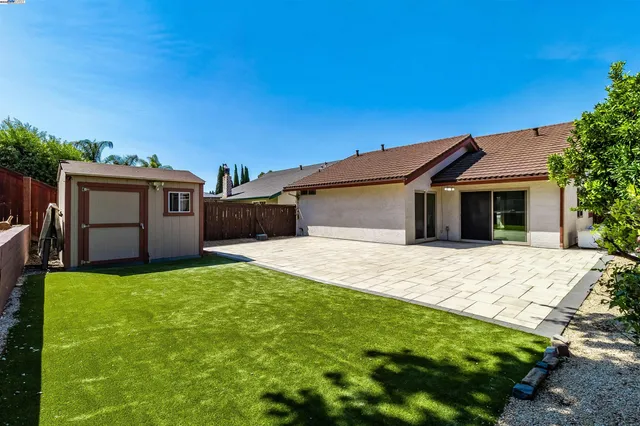 $685,000 | 943 Coral Ridge Circle, Rodeo, CA 94572