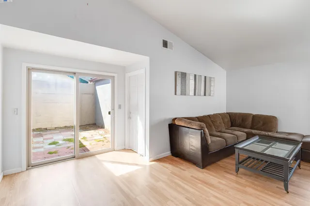 $685,000 | 943 Coral Ridge Circle, Rodeo, CA 94572