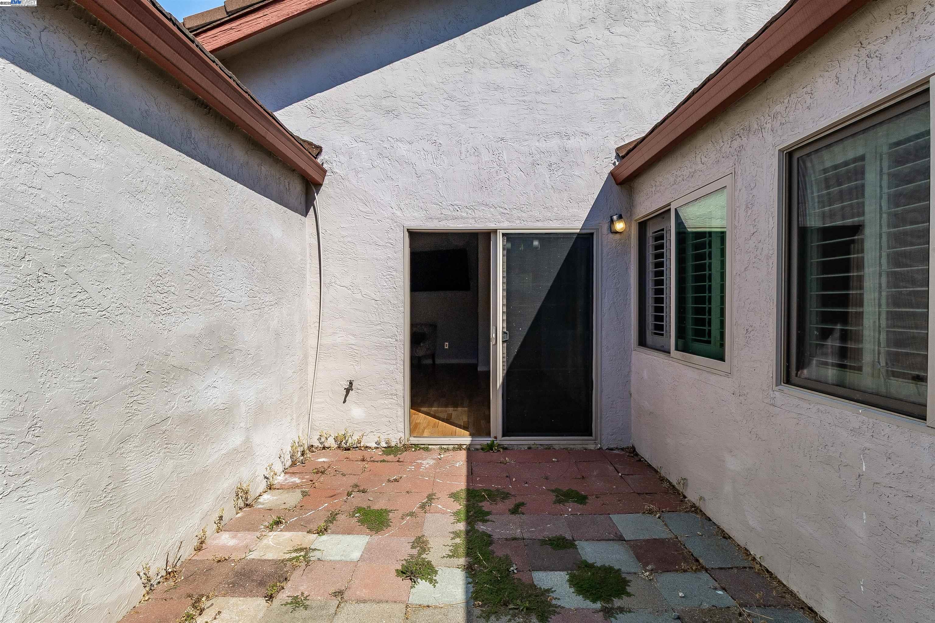 943 Coral Ridge Circle Rodeo, CA 94572 - Photo 21 of 45