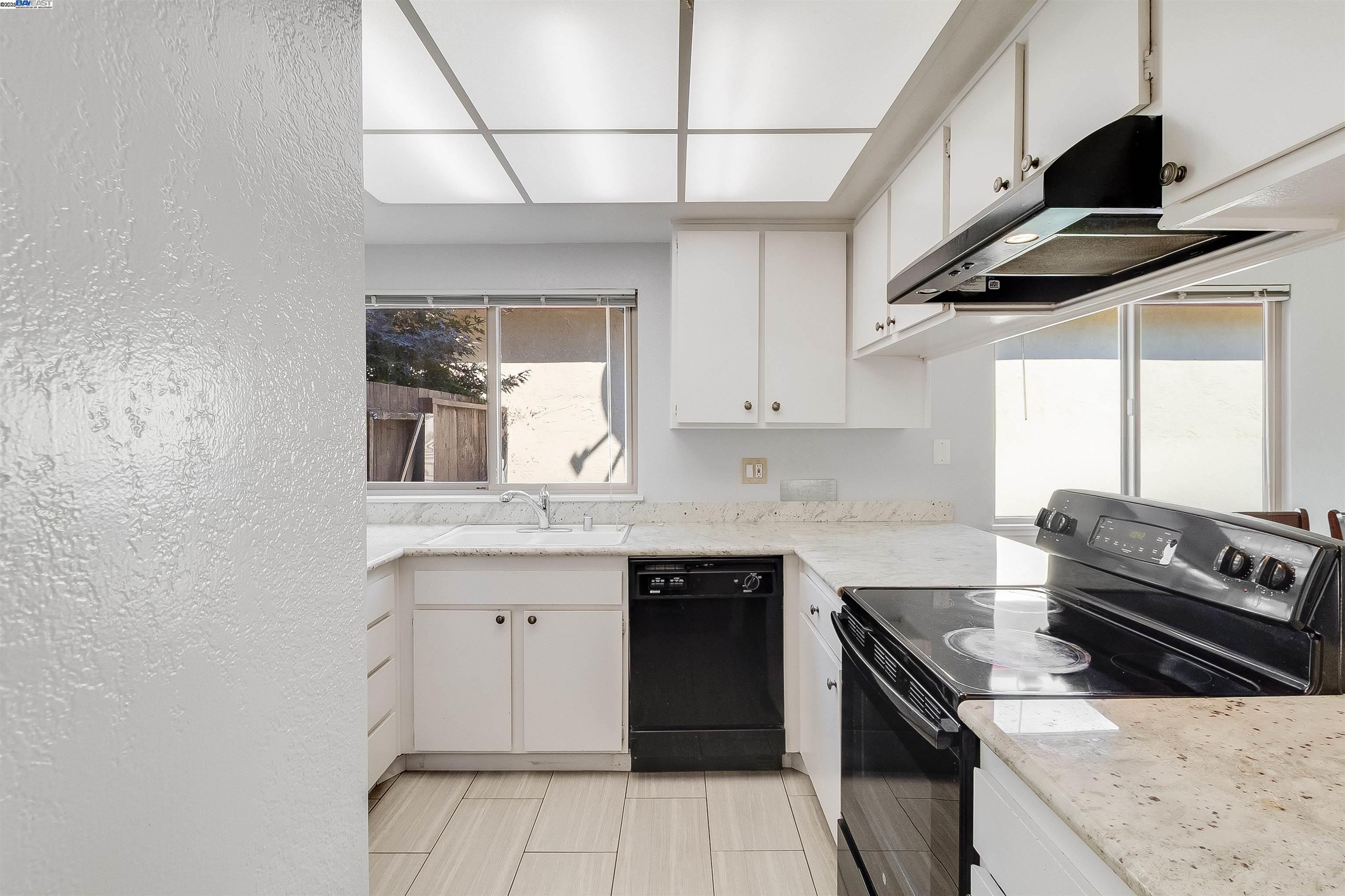 943 Coral Ridge Circle Rodeo, CA 94572 - Photo 24 of 45