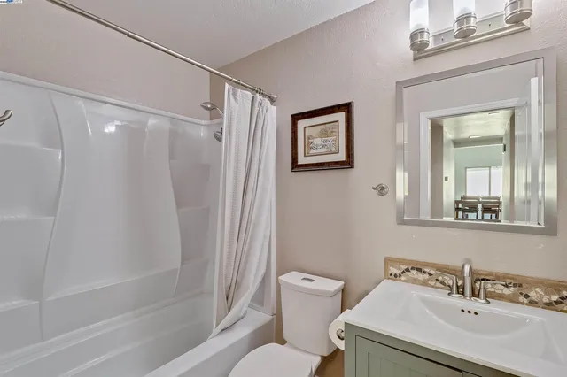 $685,000 | 943 Coral Ridge Circle, Rodeo, CA 94572