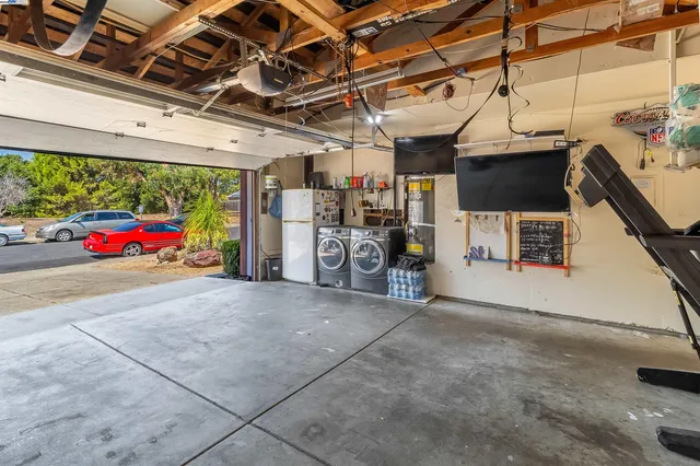 $685,000 | 943 Coral Ridge Circle, Rodeo, CA 94572