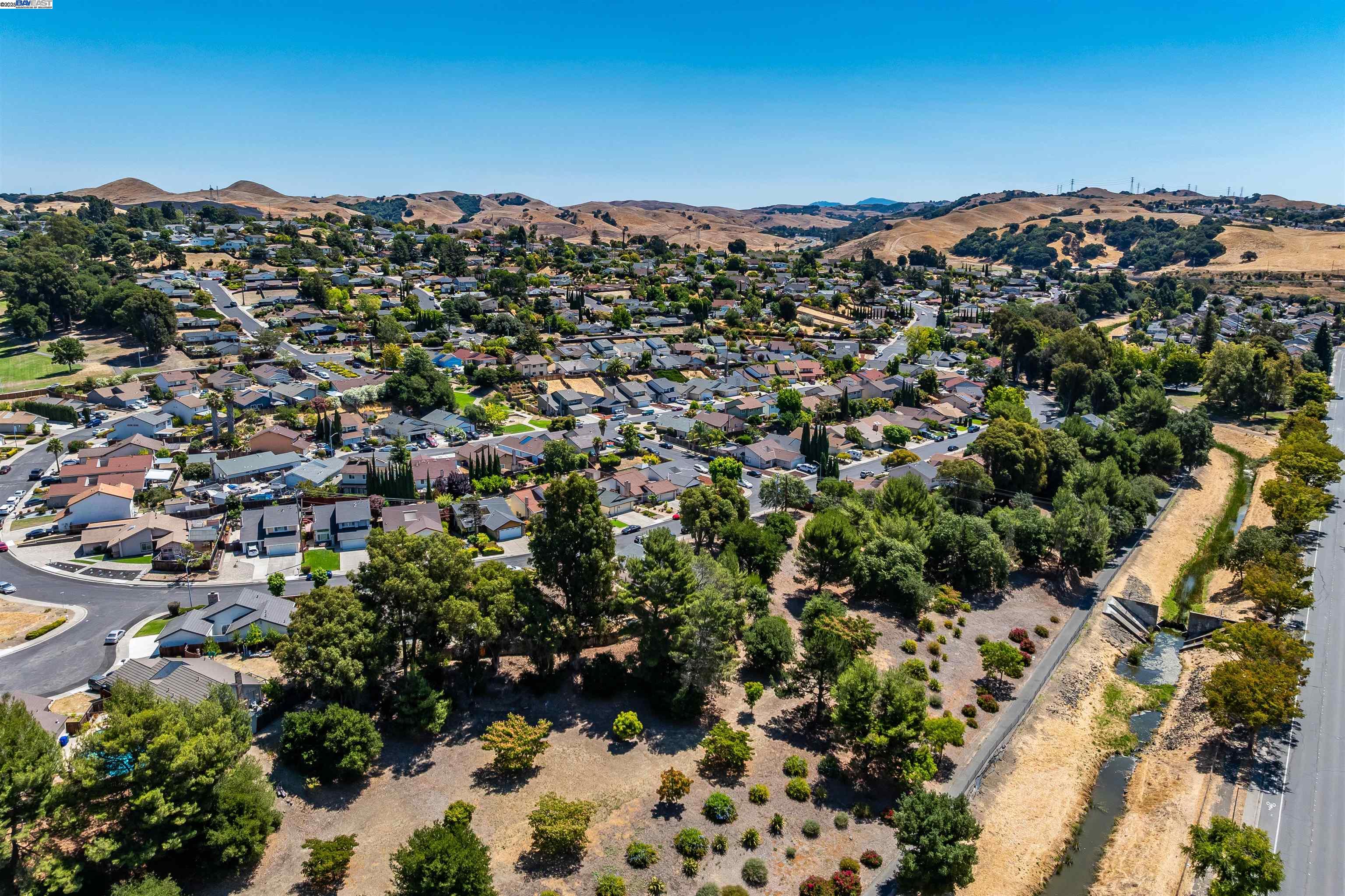 943 Coral Ridge Circle Rodeo, CA 94572 - Photo 9 of 45