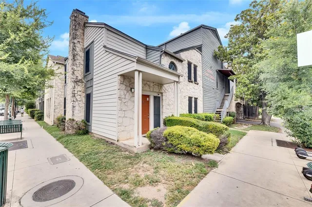 $1,225 | 2529 Rio Grande Street, Unit 99 | Orange Tree