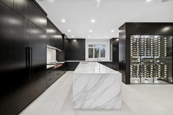 $3,200,000 | 1630 Ridge Road, Highland Park, IL 60035