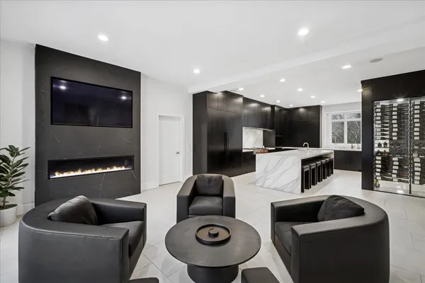 $3,200,000 | 1630 Ridge Road, Highland Park, IL 60035