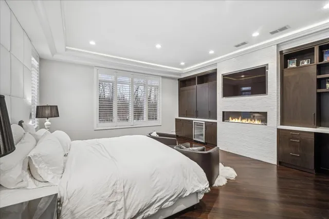 $3,200,000 | 1630 Ridge Road, Highland Park, IL 60035