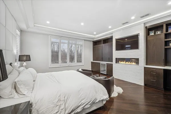 $3,200,000 | 1630 Ridge Road, Highland Park, IL 60035