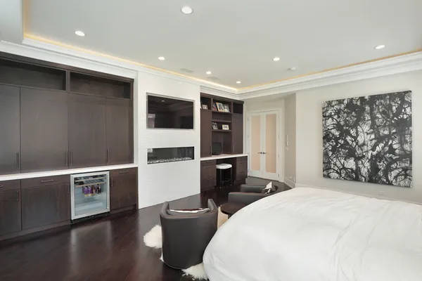 $3,200,000 | 1630 Ridge Road, Highland Park, IL 60035