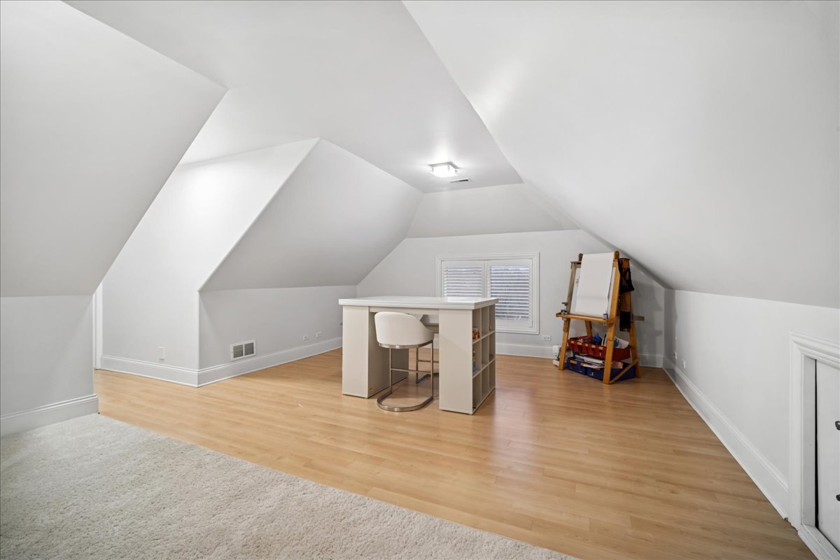 1630 Ridge Road Highland Park, IL 60035 - Photo 39 of 61