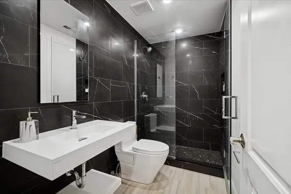 $3,200,000 | 1630 Ridge Road, Highland Park, IL 60035