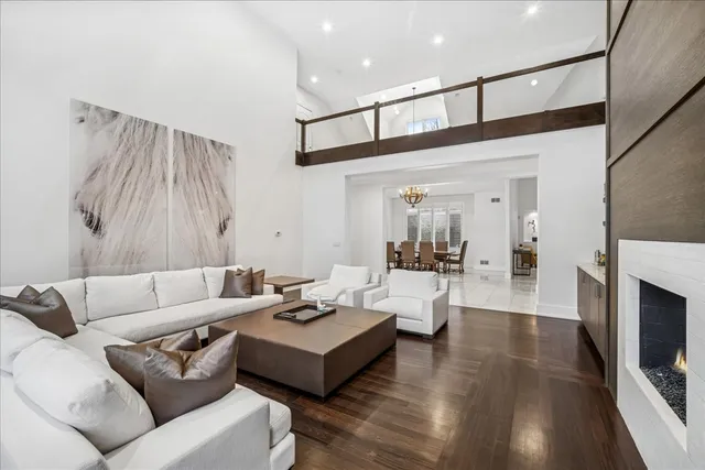 $3,200,000 | 1630 Ridge Road, Highland Park, IL 60035