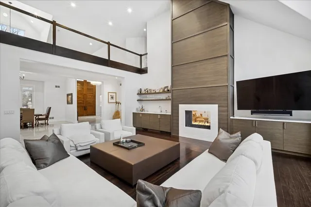 $3,200,000 | 1630 Ridge Road, Highland Park, IL 60035