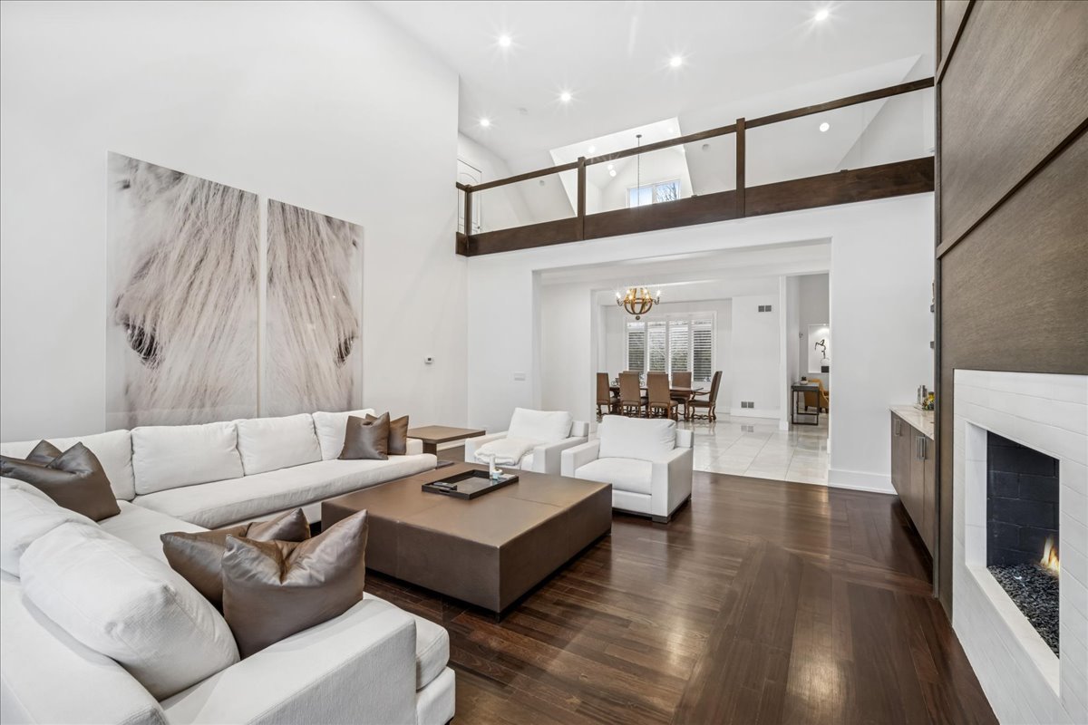 1630 Ridge Road Highland Park, IL 60035 - Photo 7 of 61