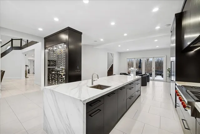 $3,200,000 | 1630 Ridge Road, Highland Park, IL 60035