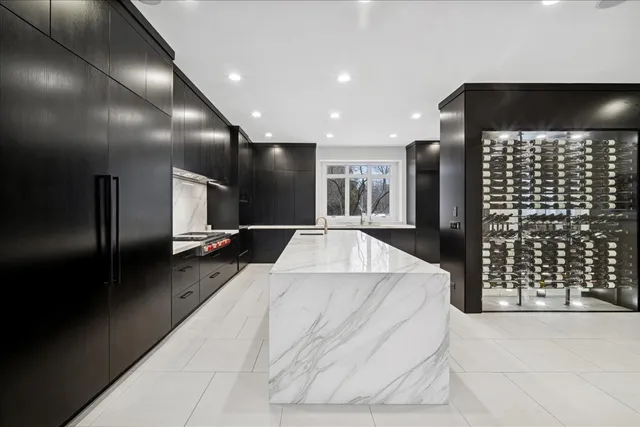 $3,200,000 | 1630 Ridge Road, Highland Park, IL 60035