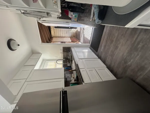 a view of utility room