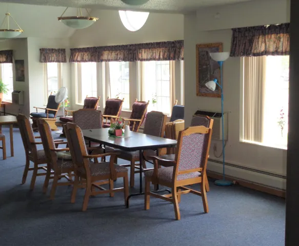 $730 | 105 Edgewood Street, New York Mills, MN 56567