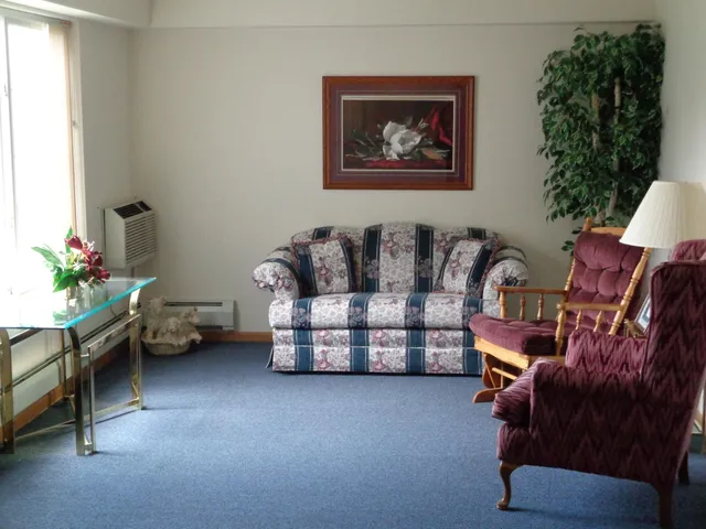 $730 | 105 Edgewood Street, New York Mills, MN 56567