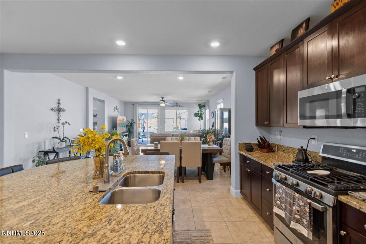 7324 Continuum Drive Reno, NV 89506 - Photo 7 of 47 33-Kitchen