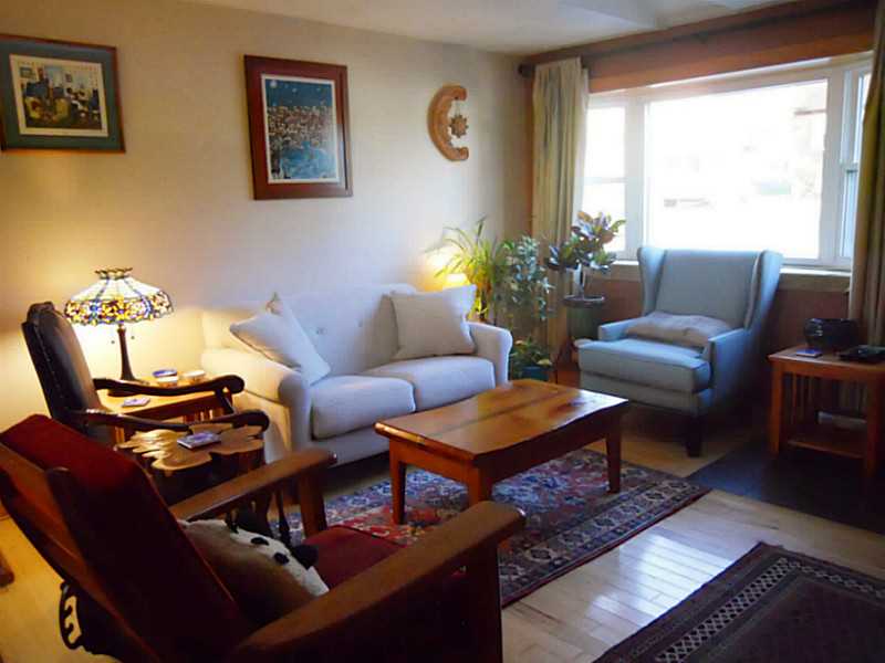 7 Seneca Street Coventry, RI 02816 - Photo 4 of 25 Living Room.