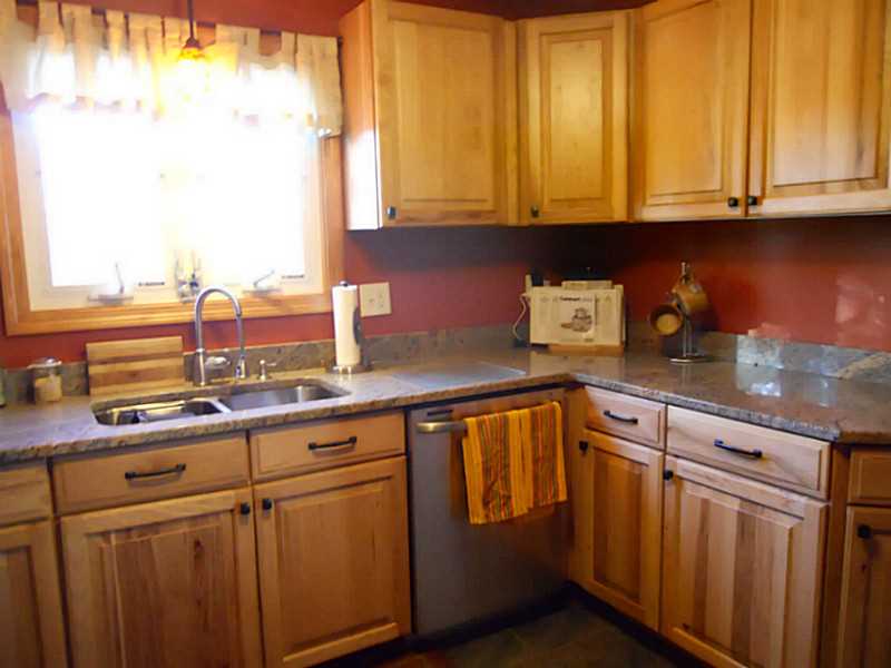 7 Seneca Street Coventry, RI 02816 - Photo 10 of 25 Kitchen.