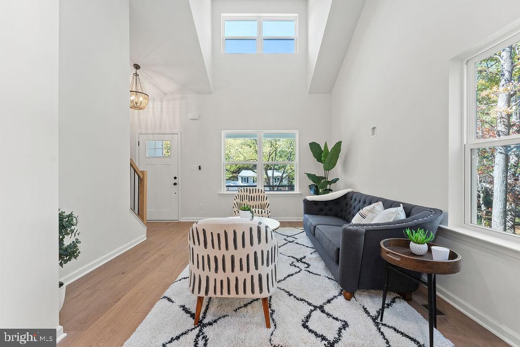 6 Willow Branch Lane Fredericksburg, VA 22405 - Photo 5 of 56 a living room with furniture and a window
