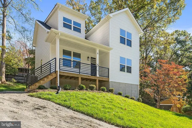 $518,400 | 6 Willow Branch Lane, Fredericksburg, VA 22405