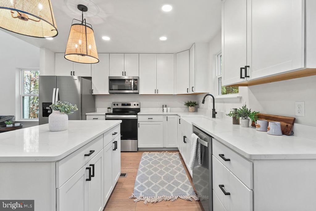 6 Willow Branch Lane Fredericksburg, VA 22405 - Photo 10 of 56 a kitchen with cabinets and window